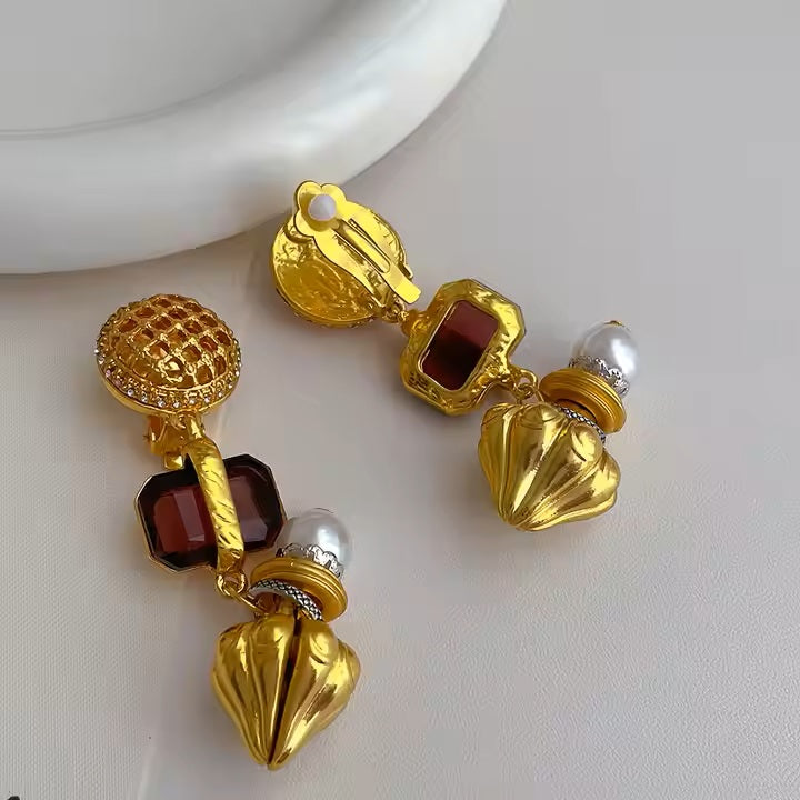 Queen's Gambit Earring