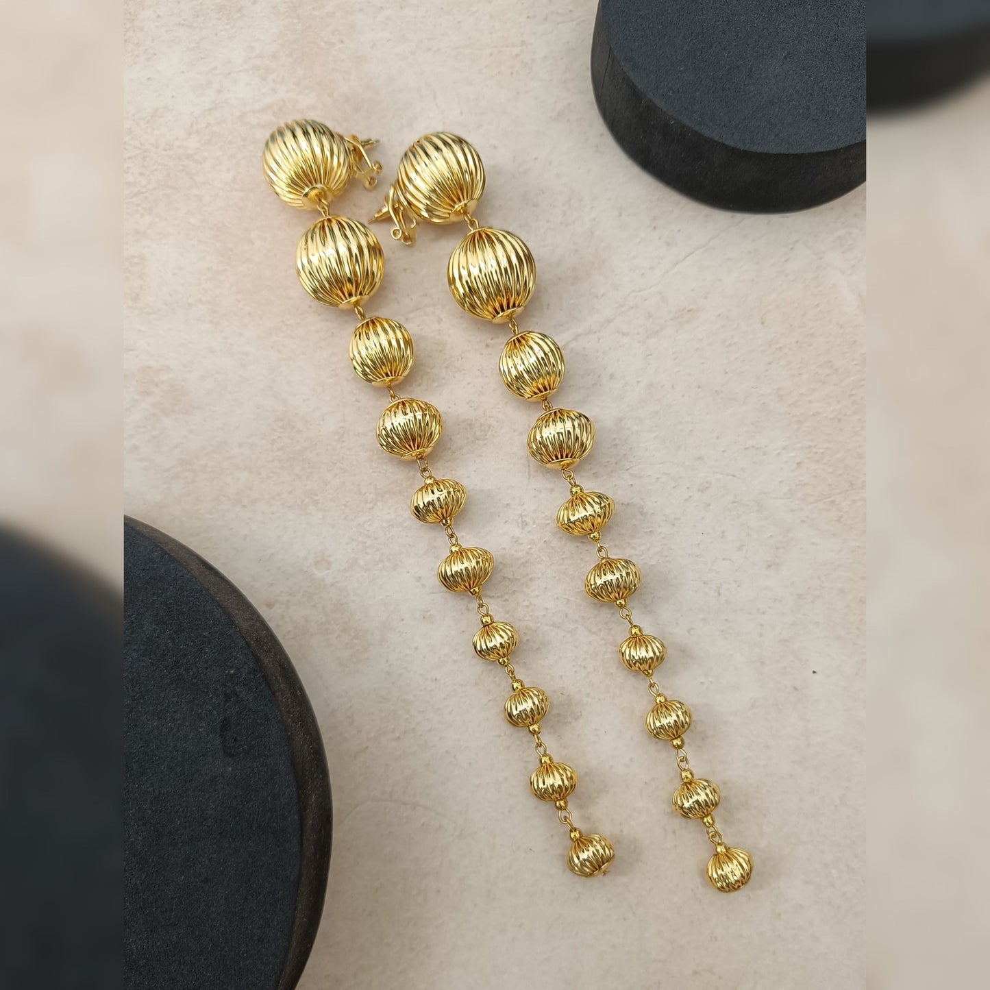 Rihana Dangle Earring