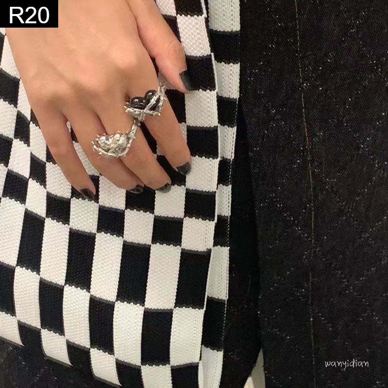 Love Thorn Rings - R20