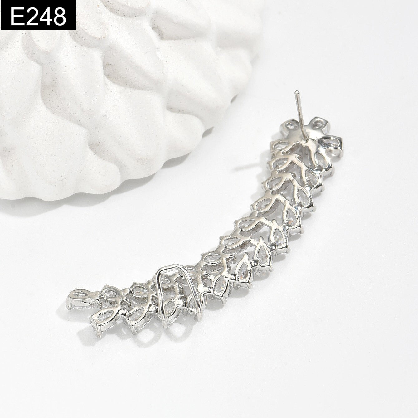 Aurelian Vine Earcuff - E248
