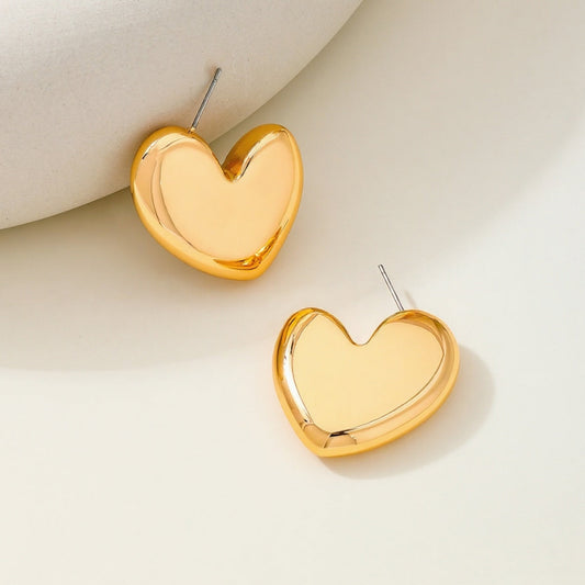 Helia Heart Stud Earring