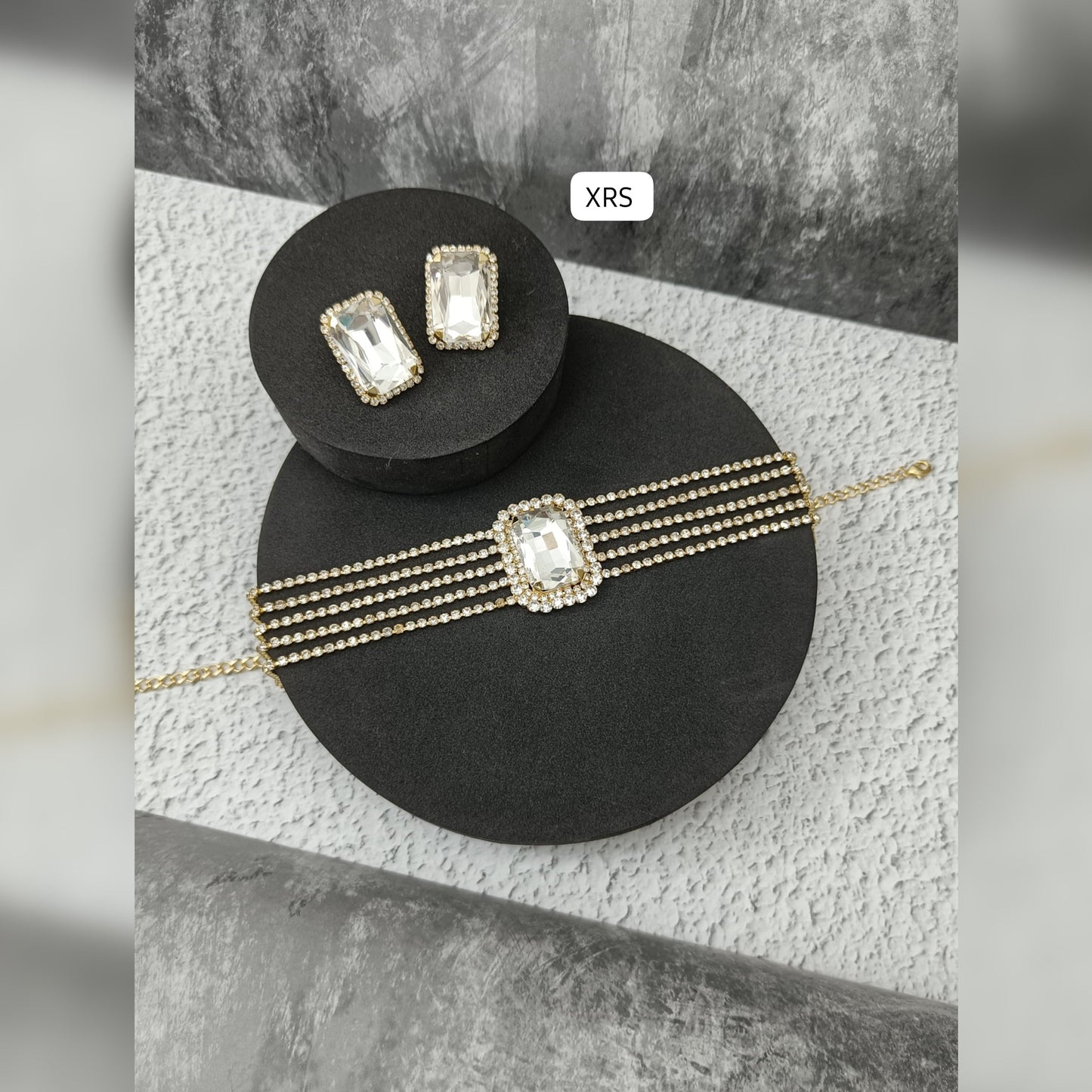 Ariel Choker and Stud Set