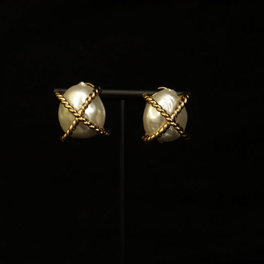 Crux Pearl Stud Earring