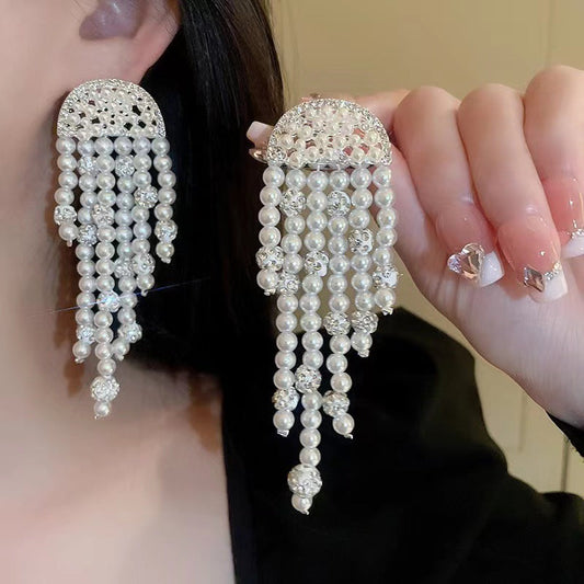 Divine Pearl Tassel Earring