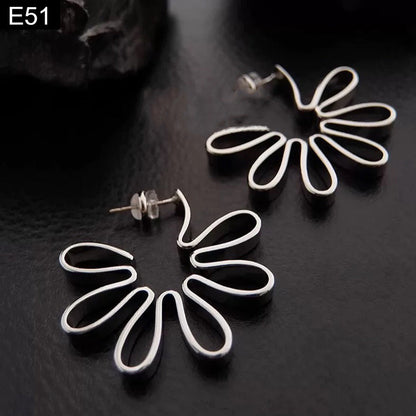 Mod Flora Earring