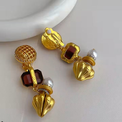 Queen's Gambit Earring