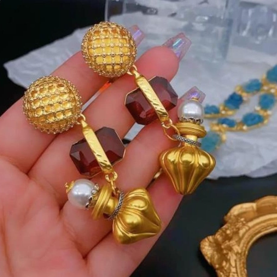 Queen's Gambit Earring