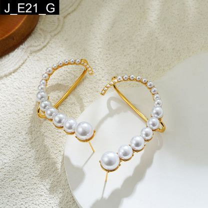 Starlight Pearl Earcuff