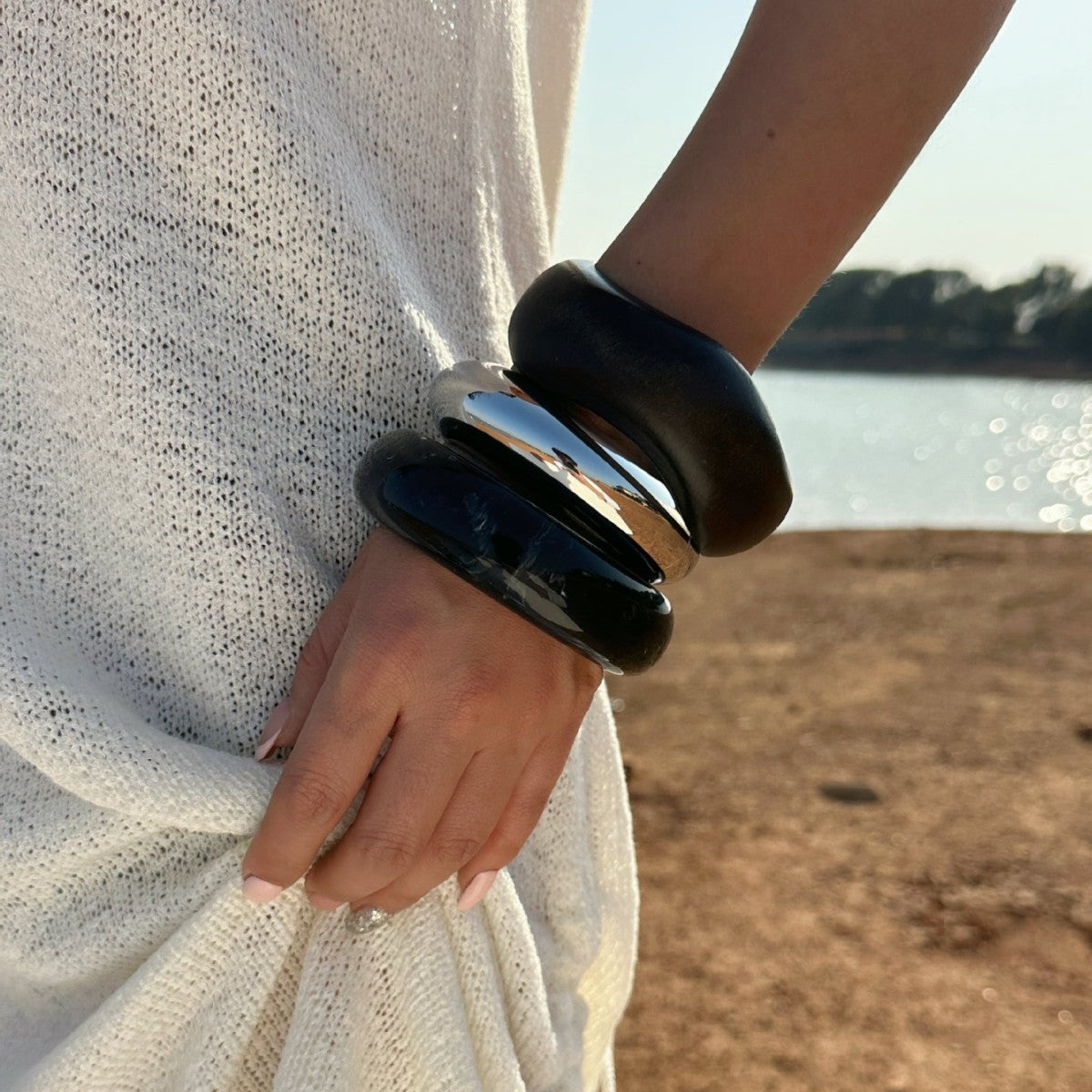 Monochrome Mesa Stack