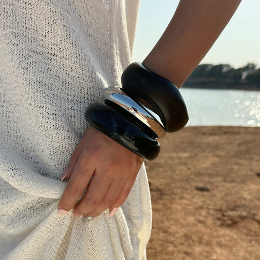 Monochrome Mesa Stack