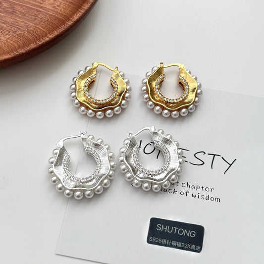 Pearl Ripple Earring