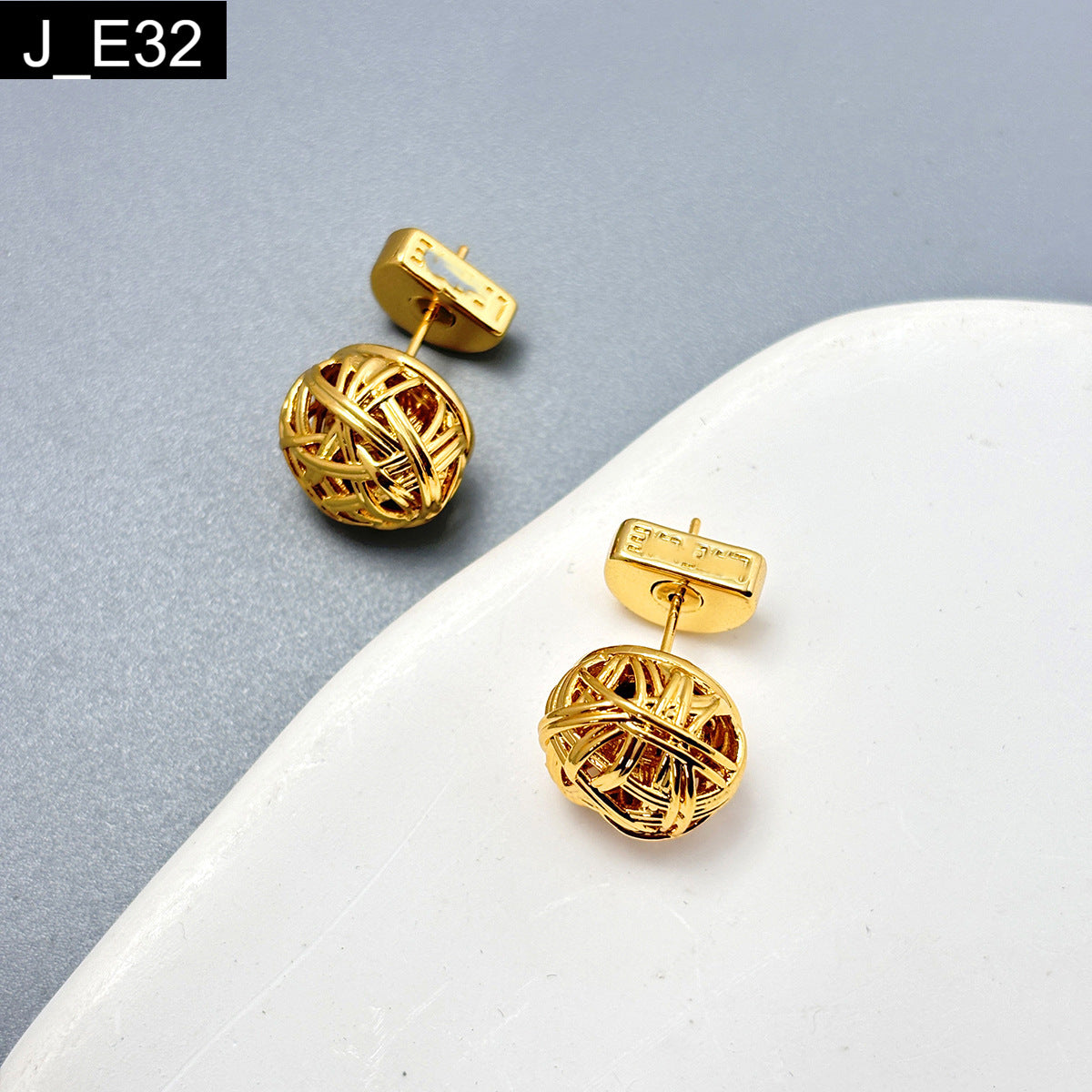 Filigree Orb Studs - E32