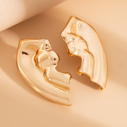 Elara Fluid Earring