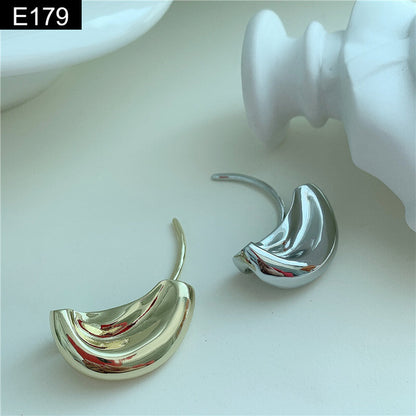 Cleopatra Earcuff - E179