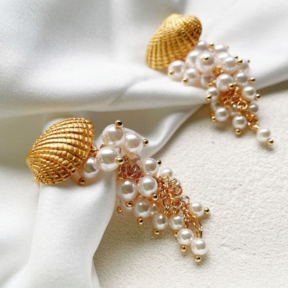 Shell Pearl Earring