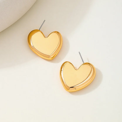 Helia Heart Stud Earring