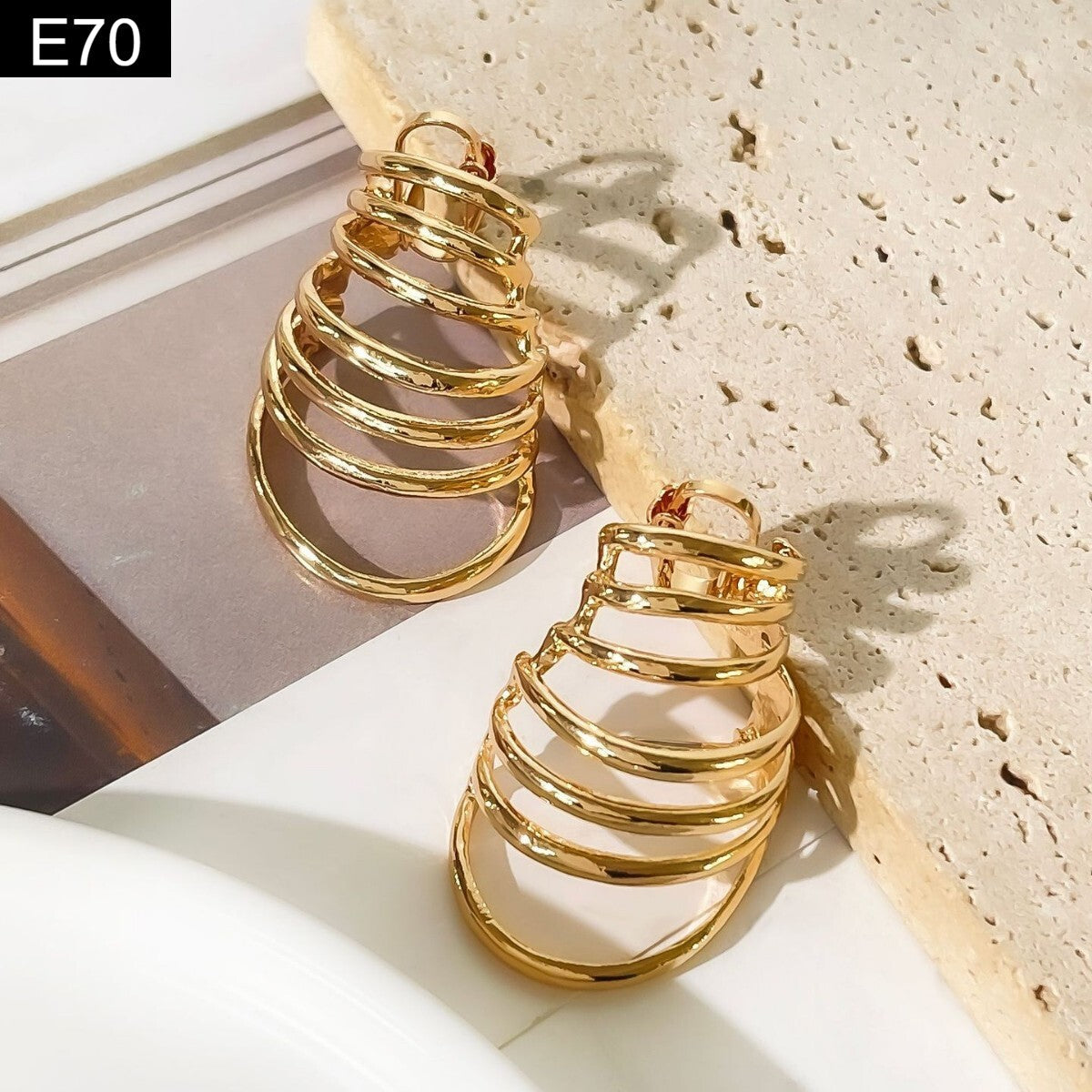 Apollo Cage Earring - E70