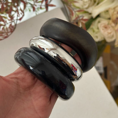 Monochrome Mesa Stack