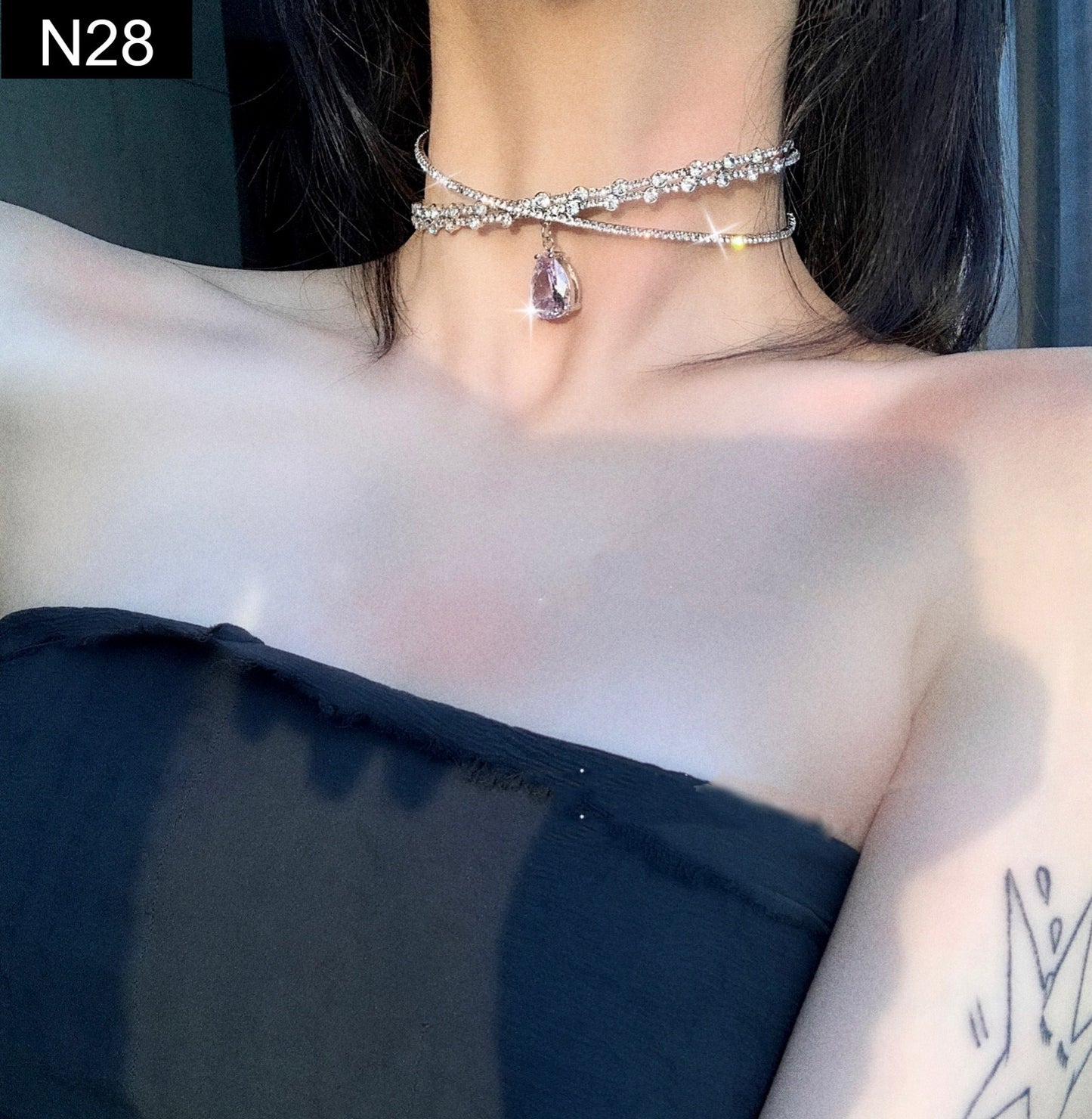 Drop Pendant Choker - N28
