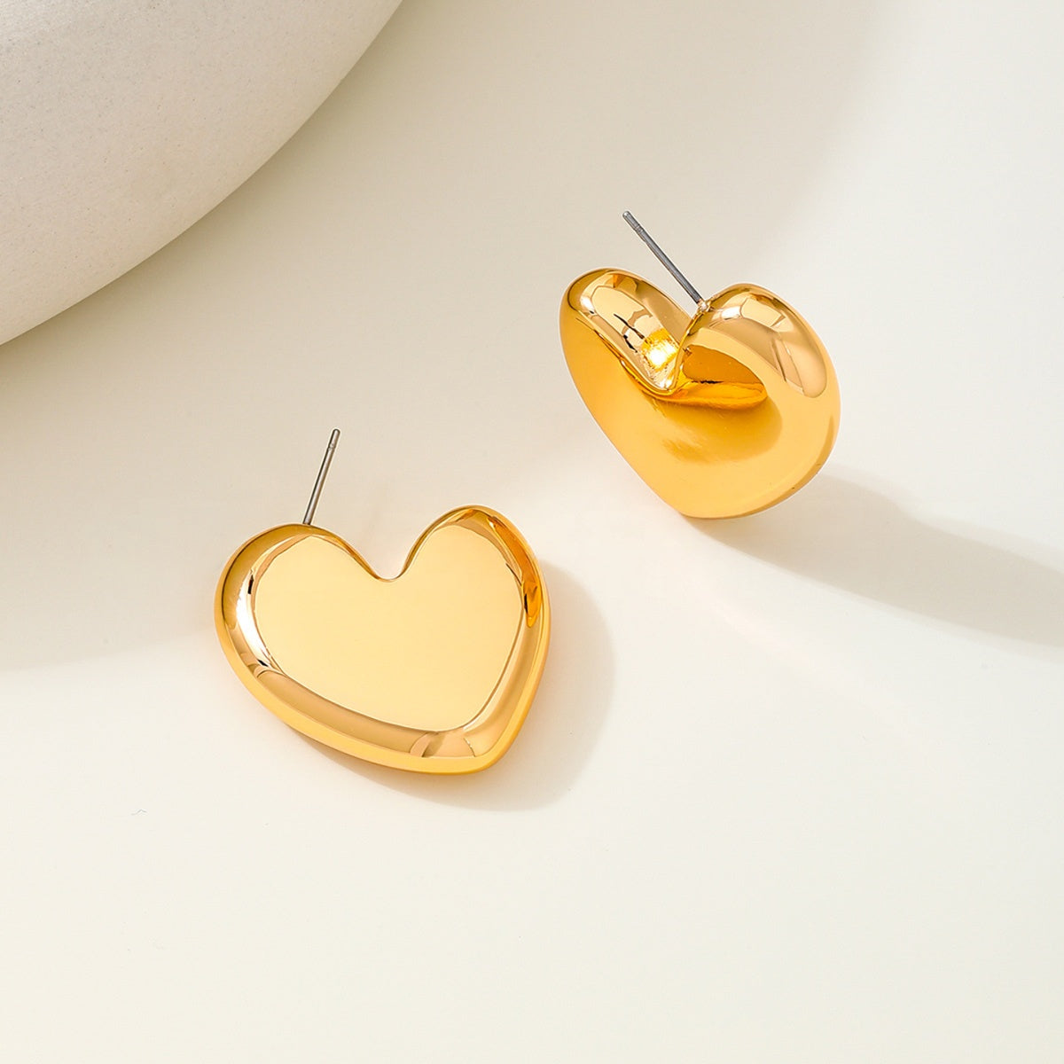 Helia Heart Stud Earring