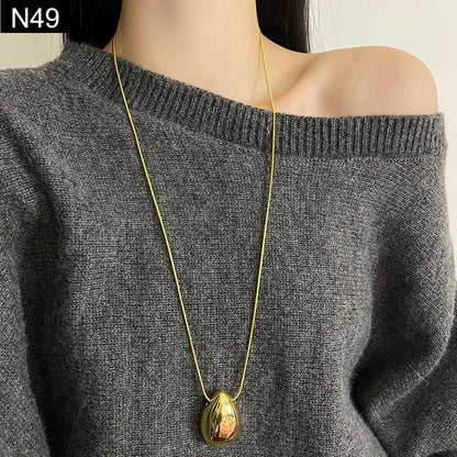 Golden Solitaire Necklace - N49
