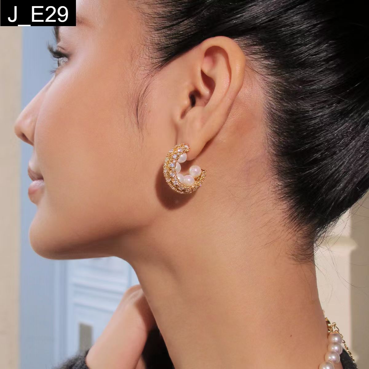 Cosmic Pearl Earring - E29