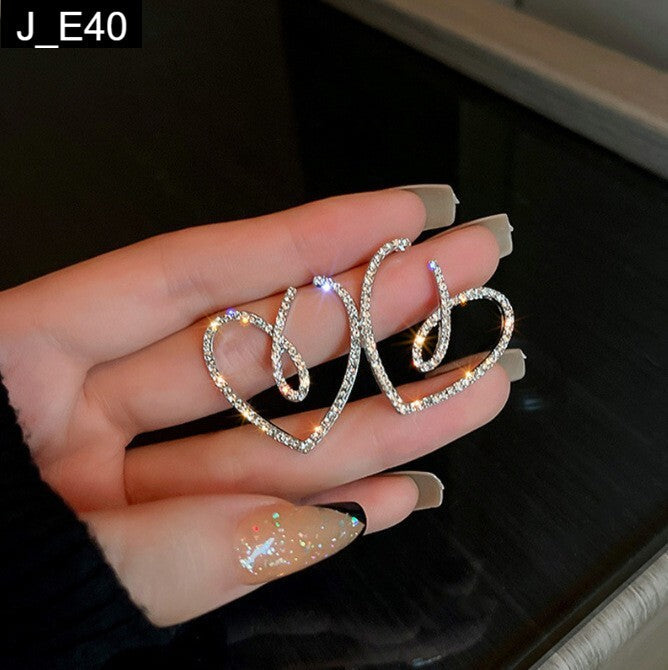 Entwined Heart Studs - E40