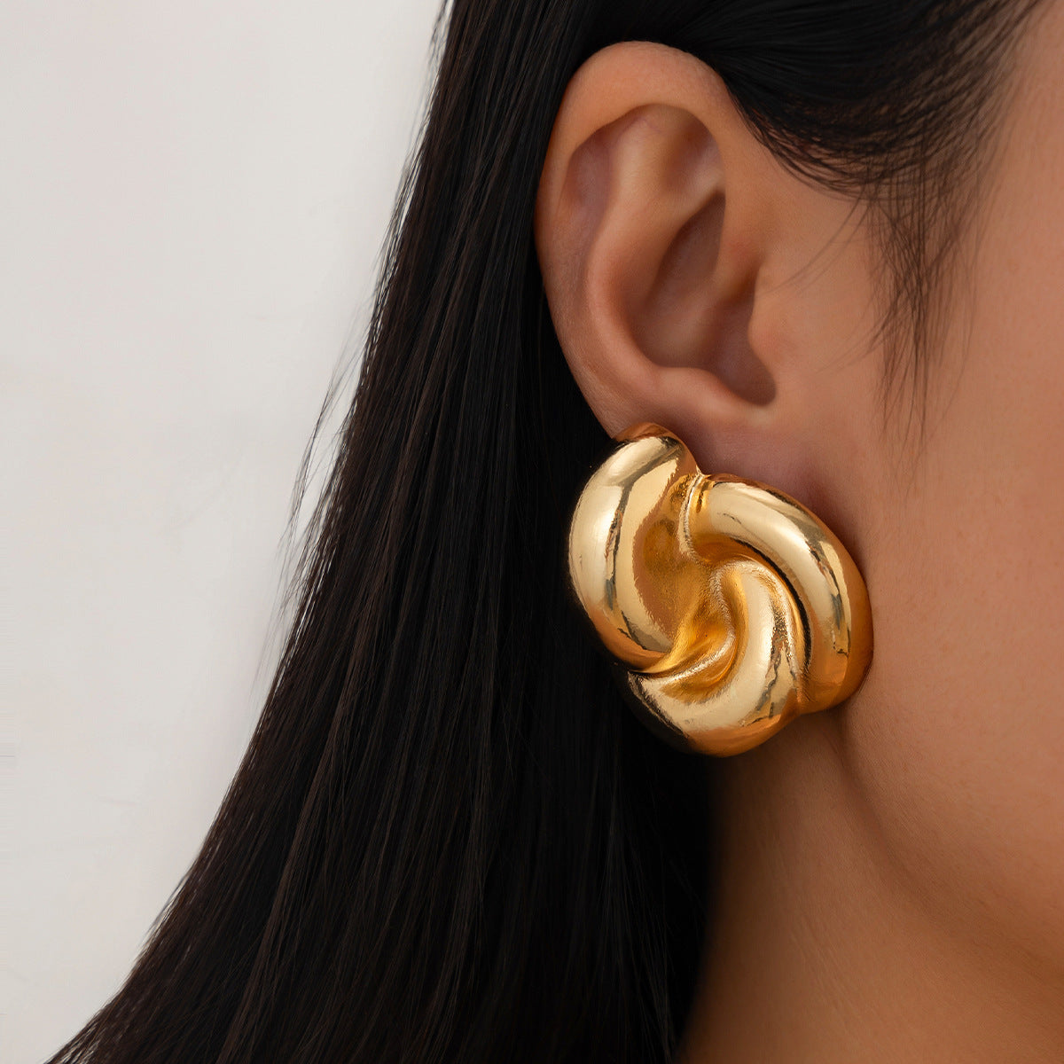 Midas Interlock Earring