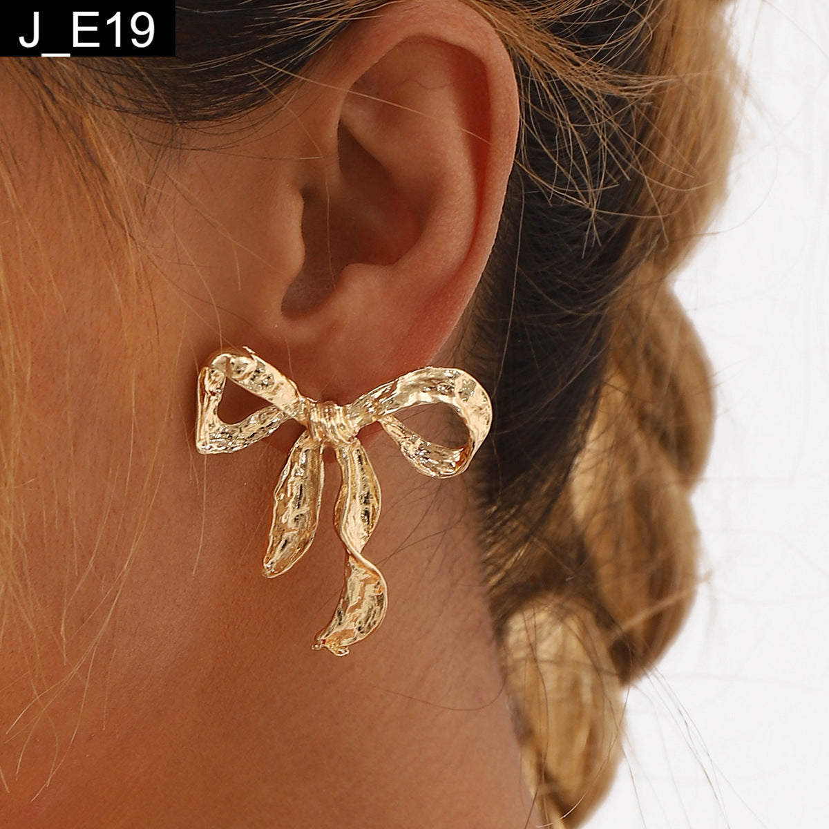 Molten Ribbon Bow Earring - E19