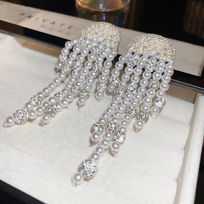 Divine Pearl Tassel Earring