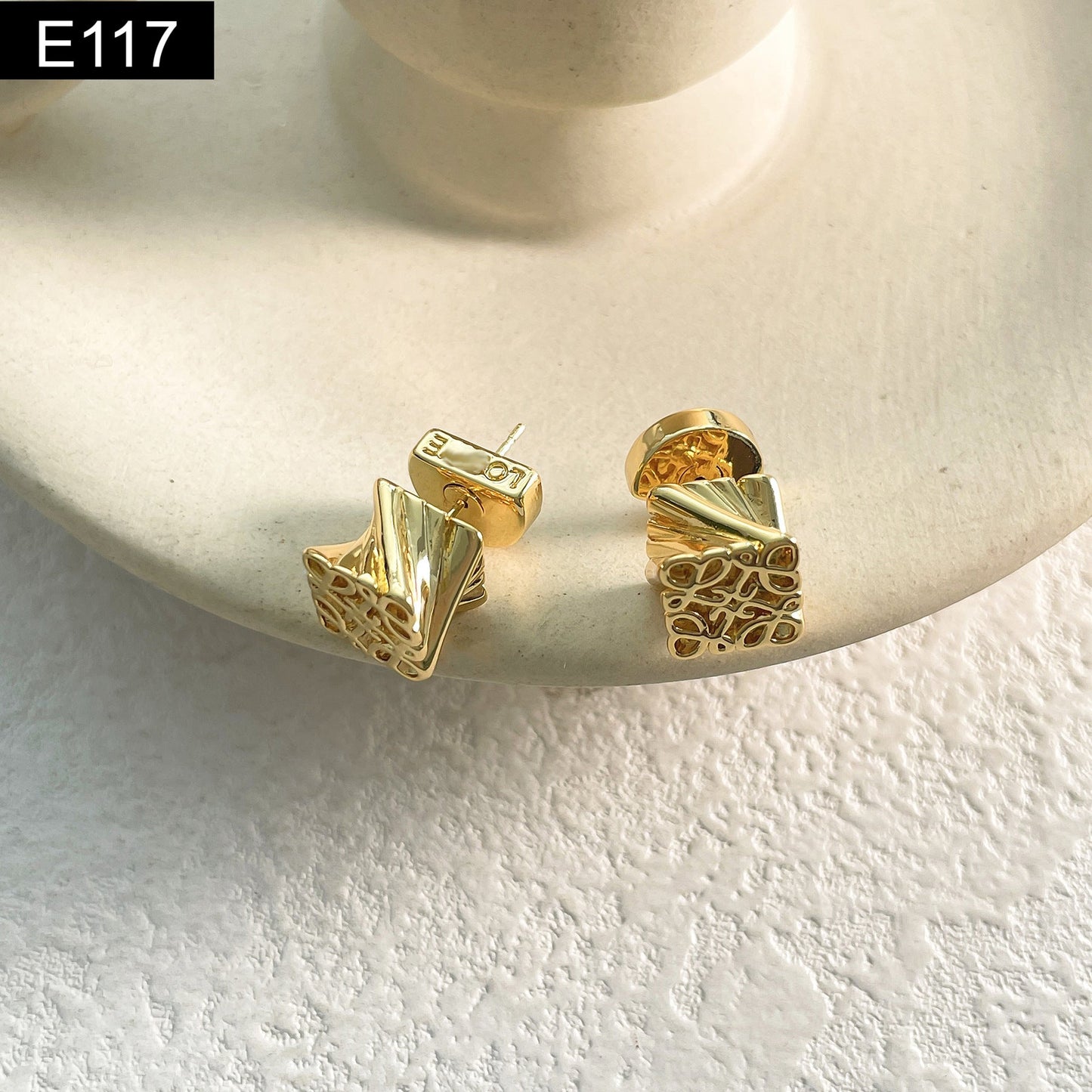 Cubic Stud Earring - E117