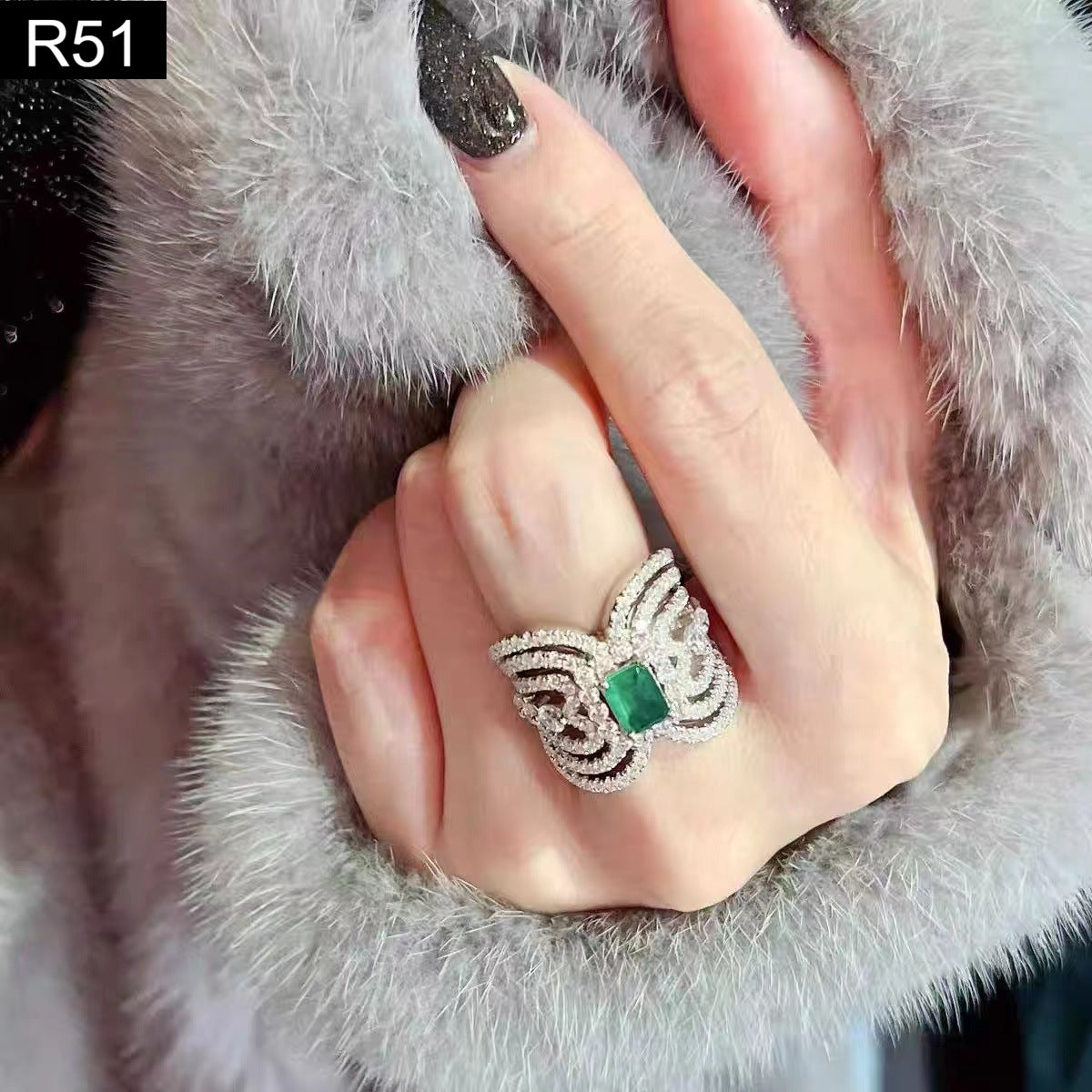 Royal Symmetry Ring - R51