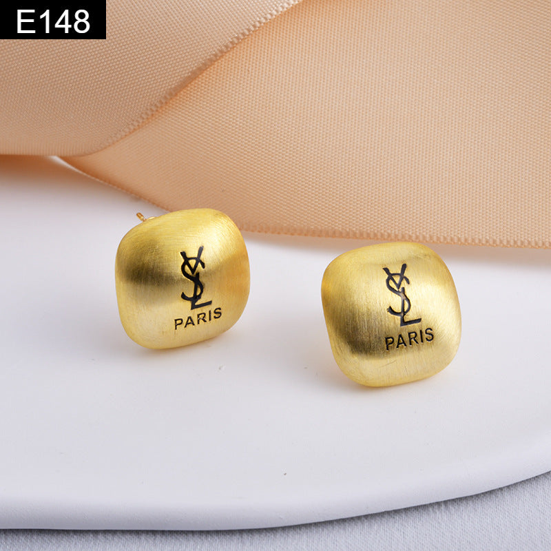 Matte Square Earring - E148