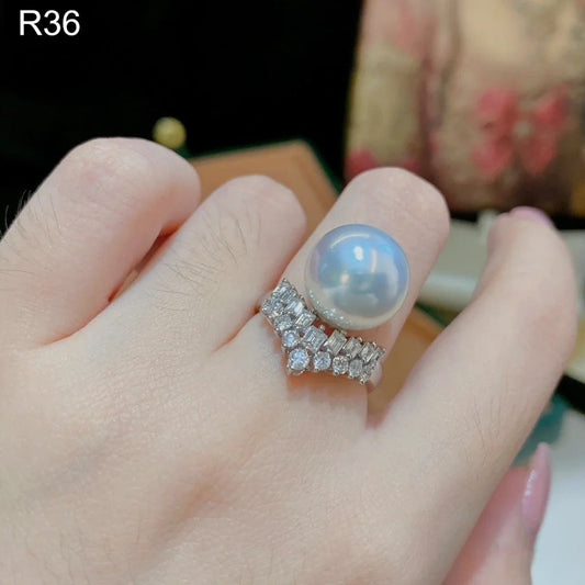 Regal Crown Ring - R36