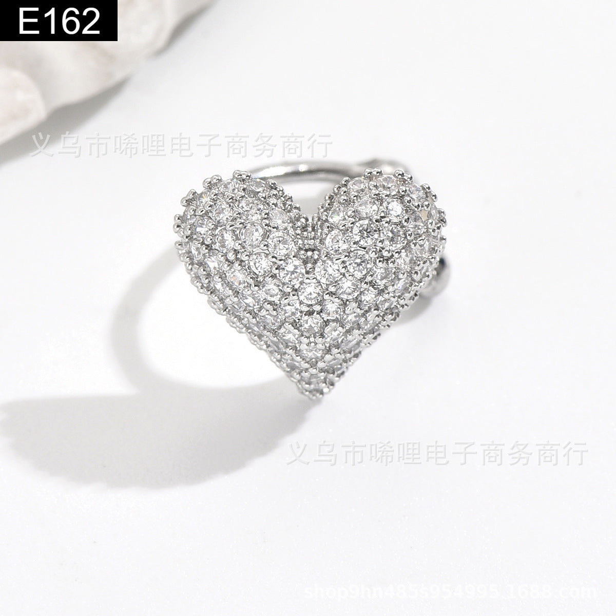 Mini Heart Earcuff - E162
