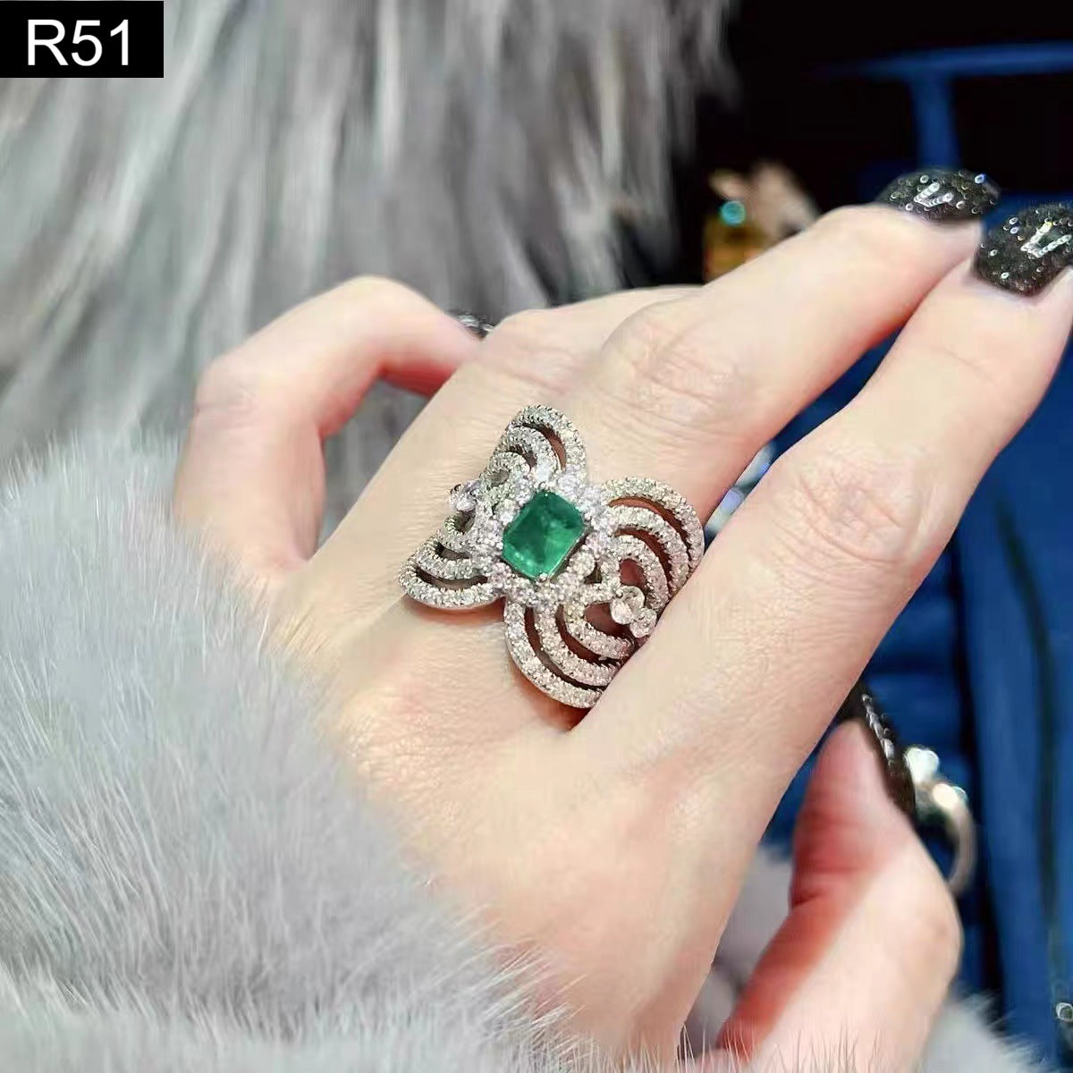 Royal Symmetry Ring - R51