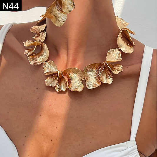 Midas Flora Necklace - N44