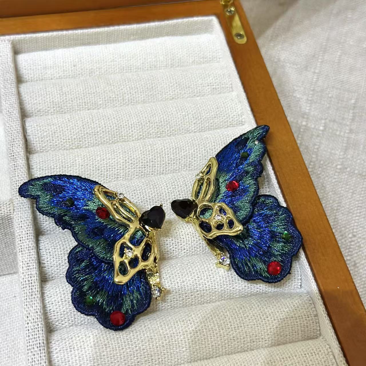 Retro Wings Earring