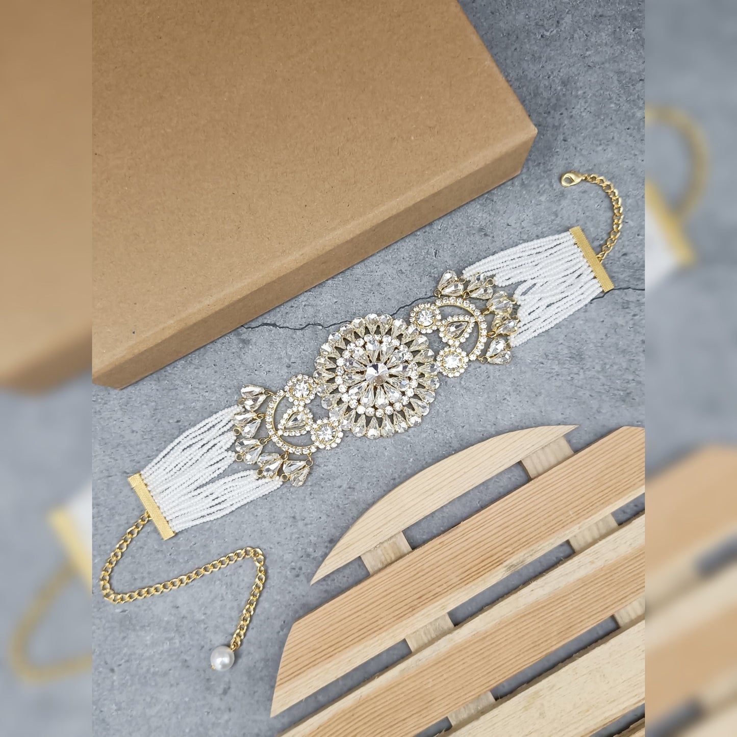 Rehana Classic Choker