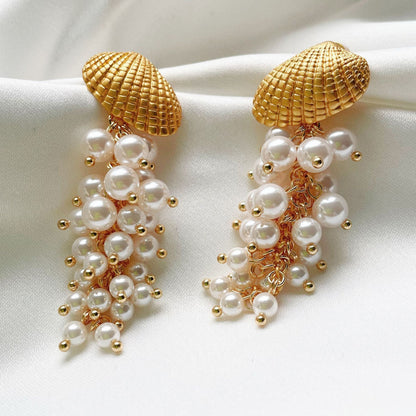 Shell Pearl Earring
