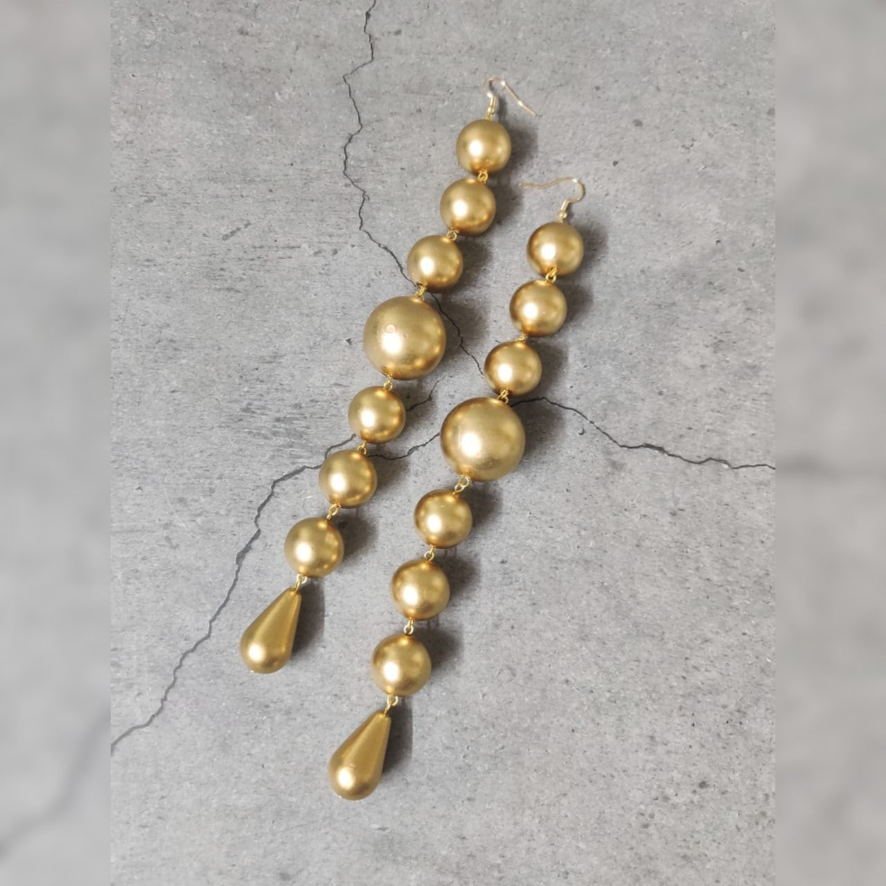 Solaria Matte Gold Linear Bead Earring